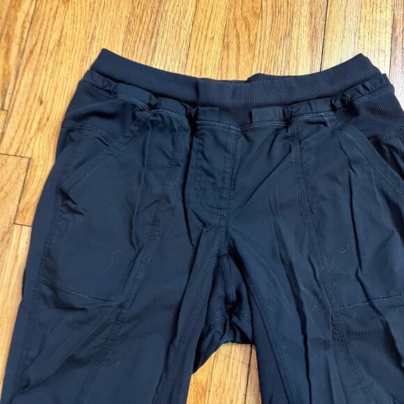 Lululemon Pants Womens 4 Black Pull On Studio Crop Capri Baggy - Picture 2 of 9